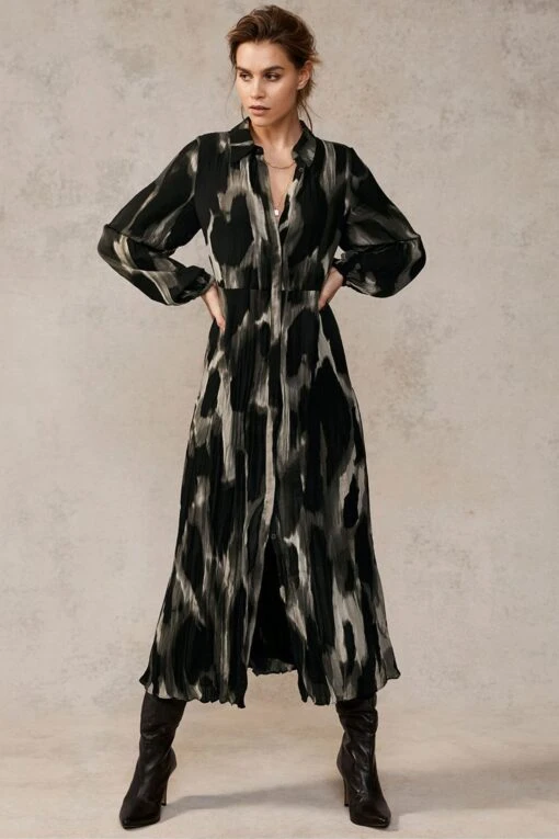Mint Velvet Nova Print Maxi Shirt Dress -Style Haven Shop 777966s scaled