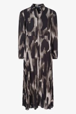Mint Velvet Nova Print Maxi Shirt Dress -Style Haven Shop 777966s3 scaled