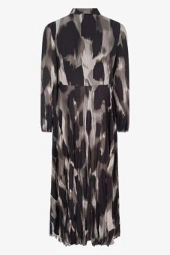 Mint Velvet Nova Print Maxi Shirt Dress -Style Haven Shop 777966s4 scaled