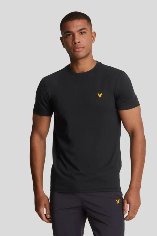 Lyle & Scott Martin Short Sleeve Black T-Shirt -Style Haven Shop C62596s scaled
