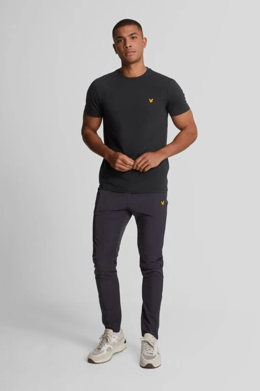Lyle & Scott Martin Short Sleeve Black T-Shirt -Style Haven Shop C62596s3 scaled