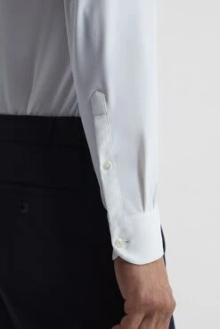 Reiss Voyager Regular Fit Travel Shirt -Style Haven Shop D51 012s8 scaled